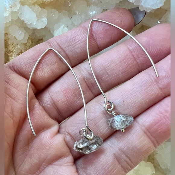 *HOLIDAY SPECIAL!* 925 HERKIMER DIAMOND Spear Earrings - Picture 6 of 11